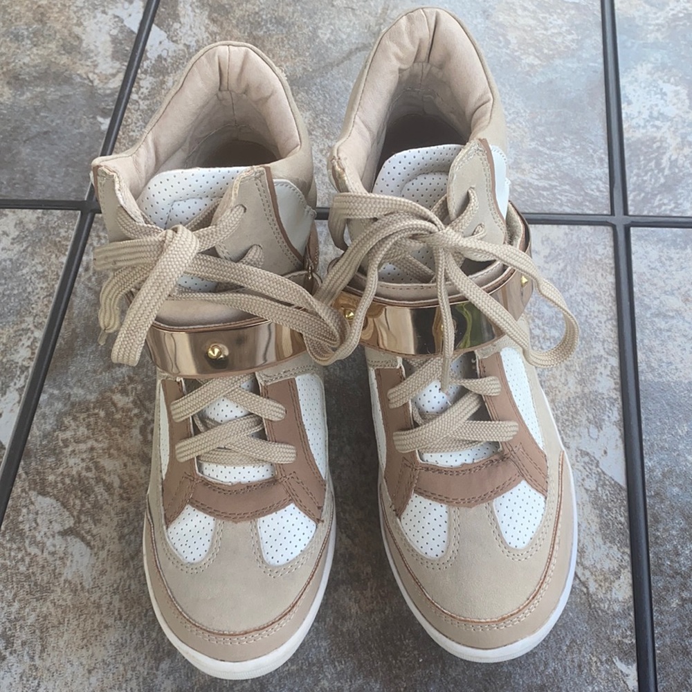 Women’s size 61/2 wedge high top shoes